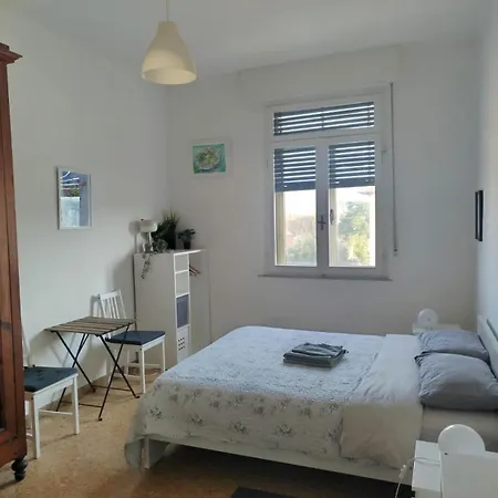 بيت ضيافة Treehouse - Spacious Private In Near Station & Airport *