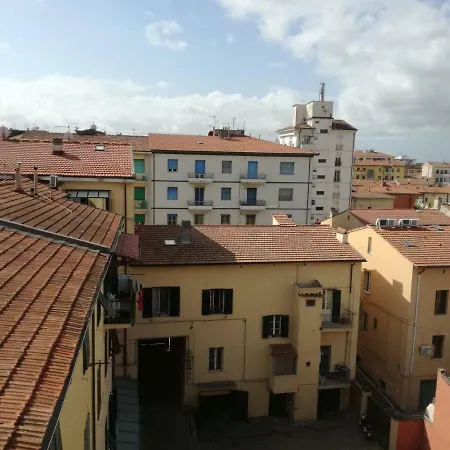 Treehouse * Pisa
